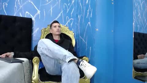 Iam Smith  online show from February 15, 7:51 am