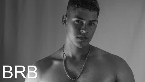 Dylan  independent model  online show from June 1, 5:25 pm