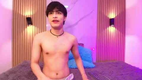 iamjuanjoc online show from July 4, 7:31 pm
