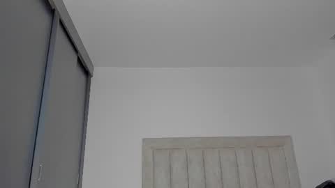 Snapshot of iamjulian_ chatting on July 17, 11:06 am Juliiiiian online show from July 17, 11:06 am