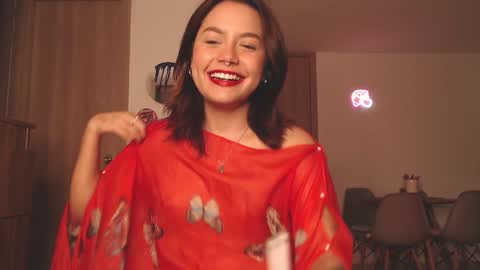 Snapshot of iamjulietaaa chatting on December 26, 1:07 am Julieta online show from December 26, 1:07 am