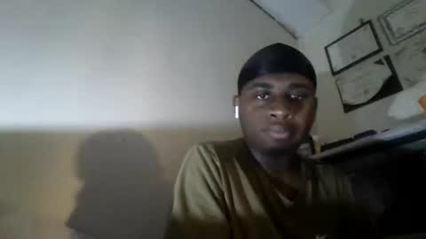 iamryan995442 online show from April 2, 6:05 pm