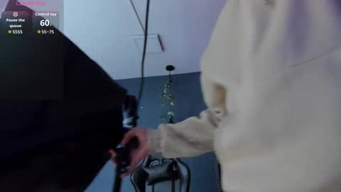 IAN CASTILLO online show from September 30, 11:26 am