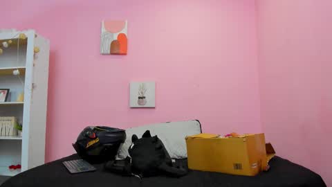 IAN CASTILLO online show from November 26, 11:11 am