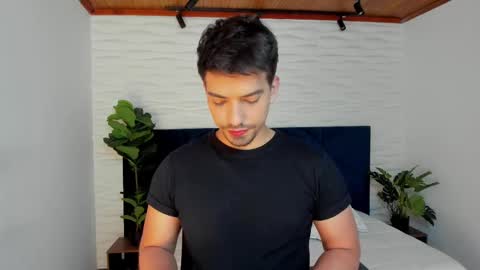 Ian Davis online show from February 9, 8:13 pm