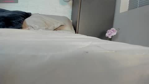 Ian Davis online show from February 24, 7:52 pm