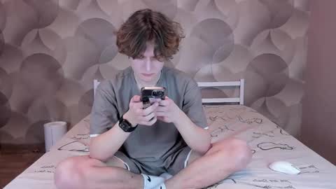 Snapshot of ian_flor chatting on March 13, 3:40 pm Ian Flor online show from March 13, 3:40 pm