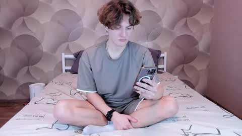 Snapshot of ian_flor chatting on March 20, 4:23 pm Ian Flor online show from March 20, 4:23 pm