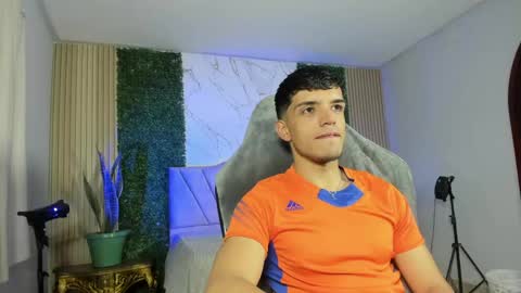 Snapshot of ianrice_ chatting on April 16, 11:00 am IAN RICE online show from April 16, 11:00 am