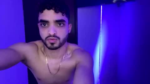 IAN VOSS online show from December 22, 4:59 pm