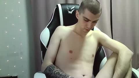 MAX online show from February 4, 7:00 pm