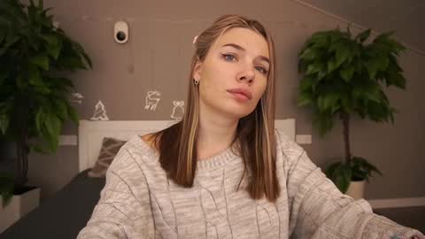 Danielle online show from January 2, 2:46 pm