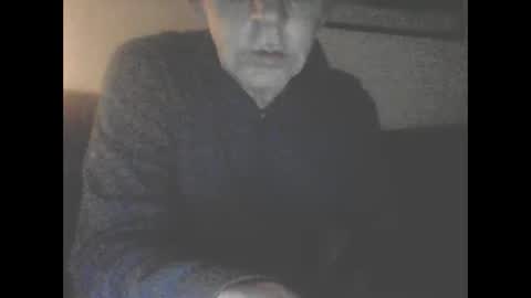 Snapshot of icemandude chatting on October 18, 9:15 pm icemandude online show from October 18, 9:15 pm