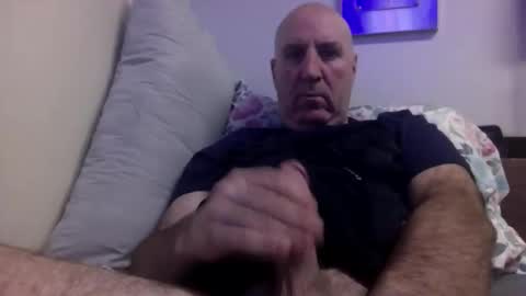 Snapshot of icumming chatting on May 12, 4:20 am icumming online show from May 12, 4:20 am