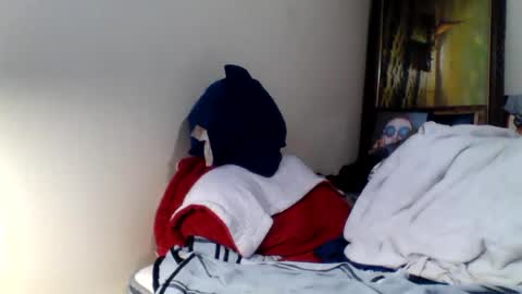 Snapshot of ifoundthegspot chatting on July 7, 6:47 am Darthmark420 online show from July 7, 6:47 am