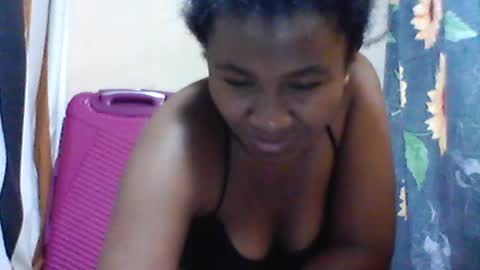 Snapshot of iiiirasoa chatting on June 29, 10:15 am iiiirasoa online show from June 29, 10:15 am