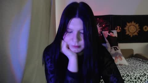 Vella online show from April 9, 3:17 pm