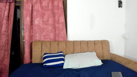 iisabella11 online show from May 26, 6:53 am