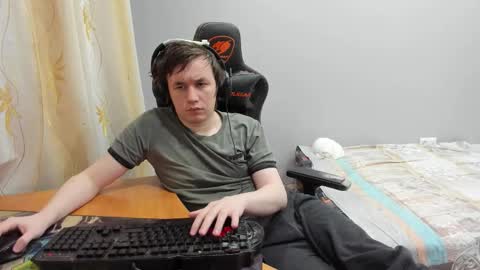 iliaskris online show from March 8, 2:04 am