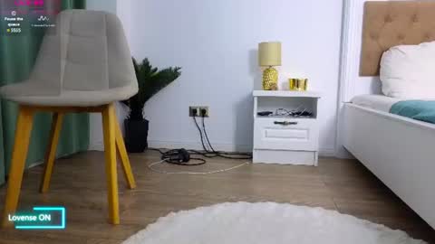 Emma online show from June 14, 6:43 pm