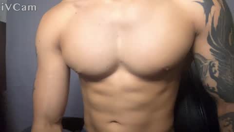 Snapshot of ille_tenebris chatting on April 8, 6:57 am Tian online show from April 8, 6:57 am