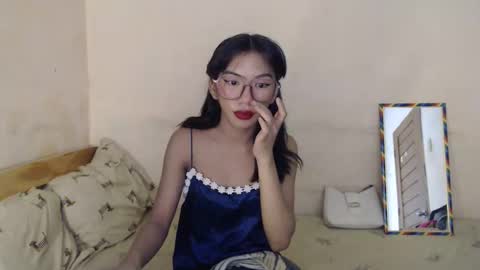 Snapshot of iloveyou28xx chatting on February 16, 4:03 pm CALL ME JEN YOUR SWEET GIRL 3 online show from February 16, 4:03 pm