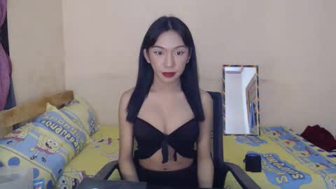 Snapshot of iloveyou28xx chatting on February 24, 10:46 am CALL ME JEN YOUR SWEET GIRL 3 online show from February 24, 10:46 am