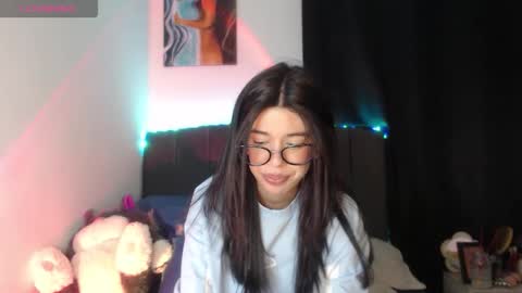 Ily Bea online show from June 4, 1:22 am
