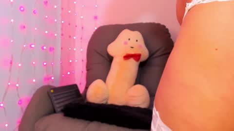 im_anna_ online show from February 17, 12:10 am