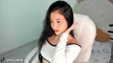 Snapshot of im_atenea_ chatting on February 25, 8:07 pm Atenea online show from February 25, 8:07 pm