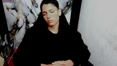 Snapshot of im_david01 chatting on February 17, 12:34 pm im_david01 online show from February 17, 12:34 pm