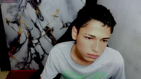 Snapshot of im_david01 chatting on February 18, 1:18 pm im_david01 online show from February 18, 1:18 pm