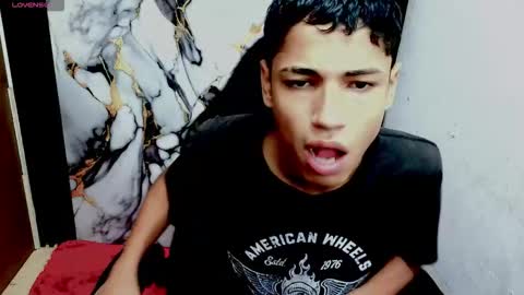 Snapshot of im_david01 chatting on February 24, 2:26 pm im_david01 online show from February 24, 2:26 pm