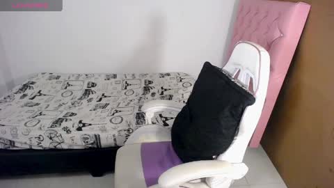 im_david01 online show from May 1, 10:25 pm