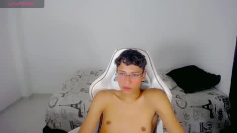 im_david01 online show from May 21, 11:34 pm