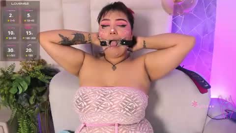 ISADORA online show from July 7, 8:46 pm