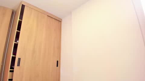 Snapshot of im_lunita chatting on December 4, 12:41 am Luna online show from December 4, 12:41 am