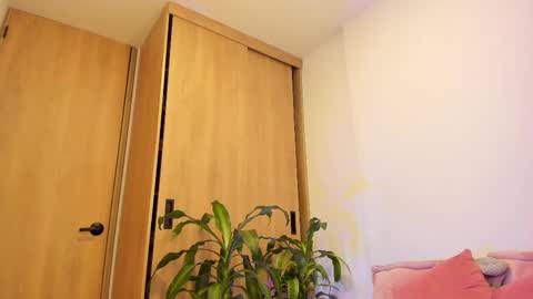 Snapshot of im_lunita chatting on February 26, 6:04 am Luna online show from February 26, 6:04 am