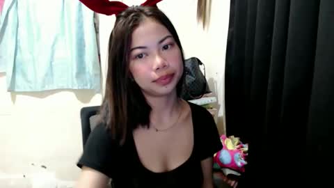 im_yoursweetnadinexx online show from May 23, 9:08 pm