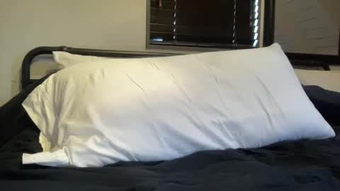 ImAMouthful online show from January 8, 8:44 pm