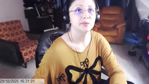 Empress online show from October 29, 2:30 pm