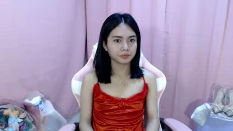 Snapshot of imyourloveypinay chatting on February 24, 4:26 pm thaddea online show from February 24, 4:26 pm