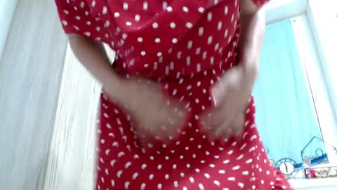 Della online show from May 25, 5:19 pm