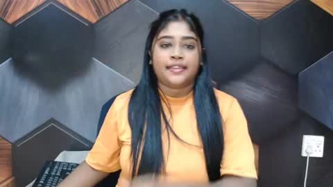 Snapshot of indian_rimmelx chatting on June 18, 6:46 am Melz online show from June 18, 6:46 am