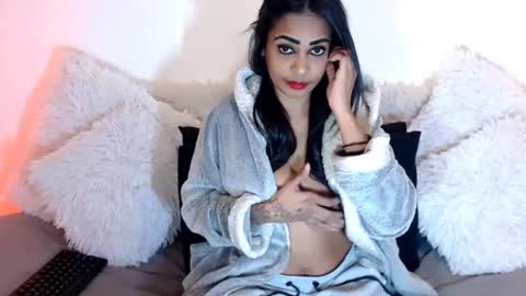 Jazmin online show from July 7, 11:42 pm