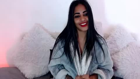 Jazmin online show from July 11, 7:33 am