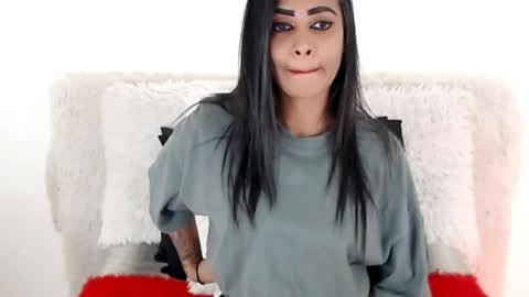 Jazmin online show from July 26, 11:50 am