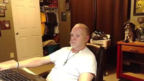 Papa online show from November 10, 3:38 am