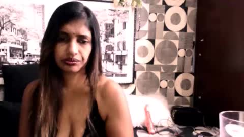 Snapshot of indianhoneyx chatting on February 15, 6:10 am indianhoneyx online show from February 15, 6:10 am