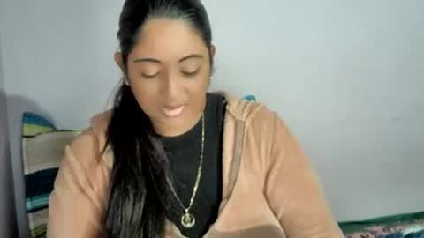 Indianpalgal69 online show from November 19, 12:21 am